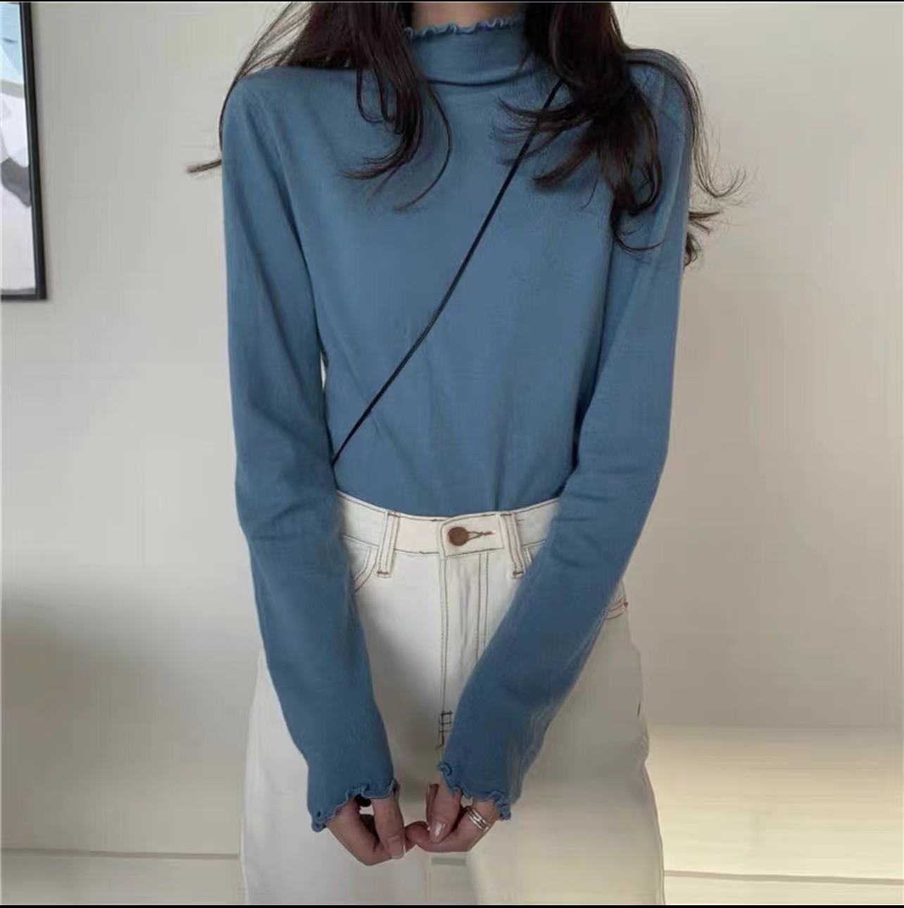 Simple and versatile knitted sweater, slim fit, solid color, long sleeves and short style