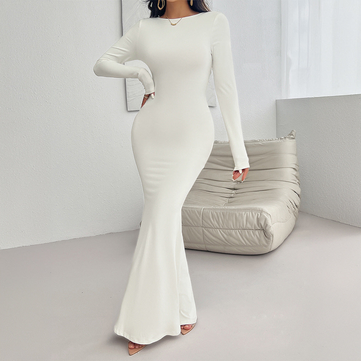 Autumn and winter women's sexy slim round neck solid color long sleeve dress